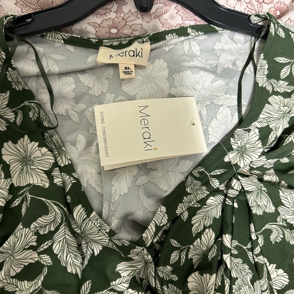 NWT Meraki Green Floral Blouse - Picture 3 of 3